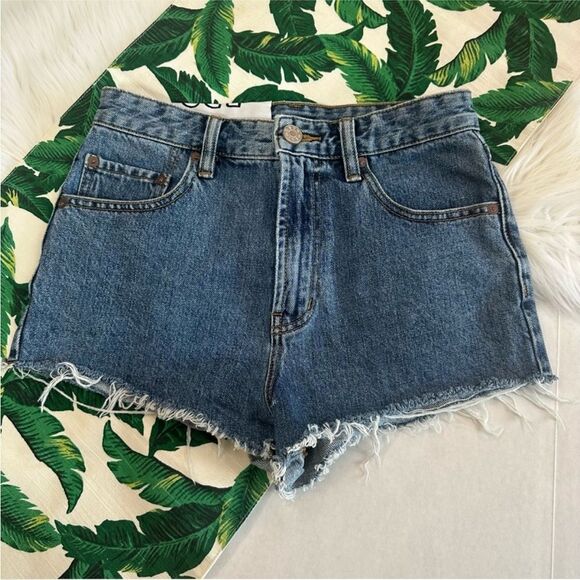 NWT UO BDG Cheeky Super High Rise Shorts 507 - Picture 1 of 4